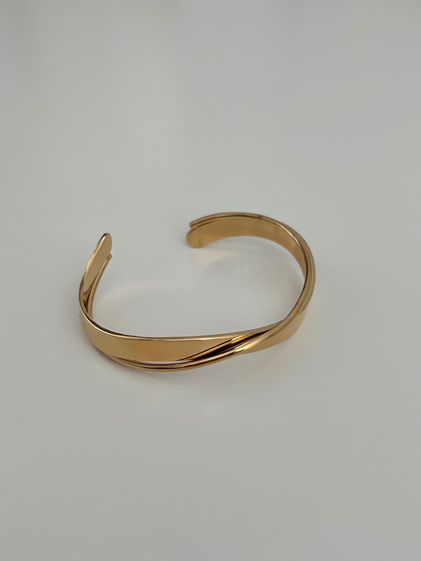 Maldo Bangle in Gold