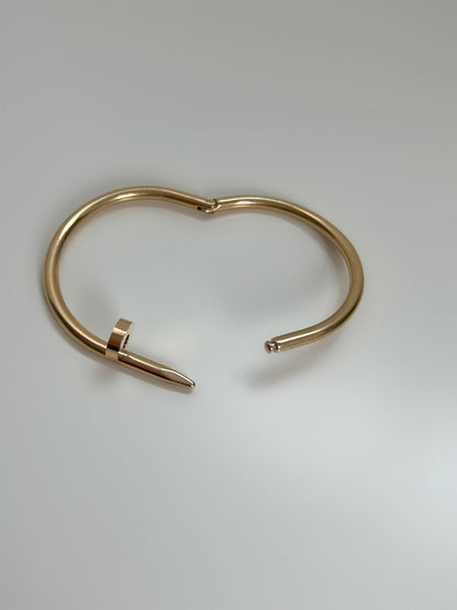 CLOU BANGLE