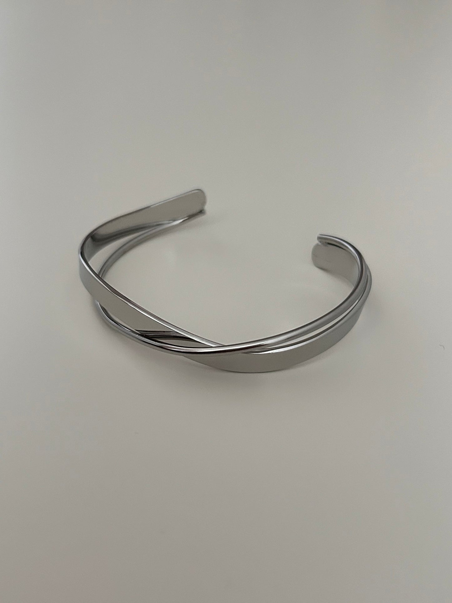 Maldo Bangle in Silver