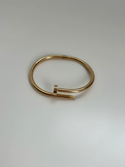 CLOU BANGLE