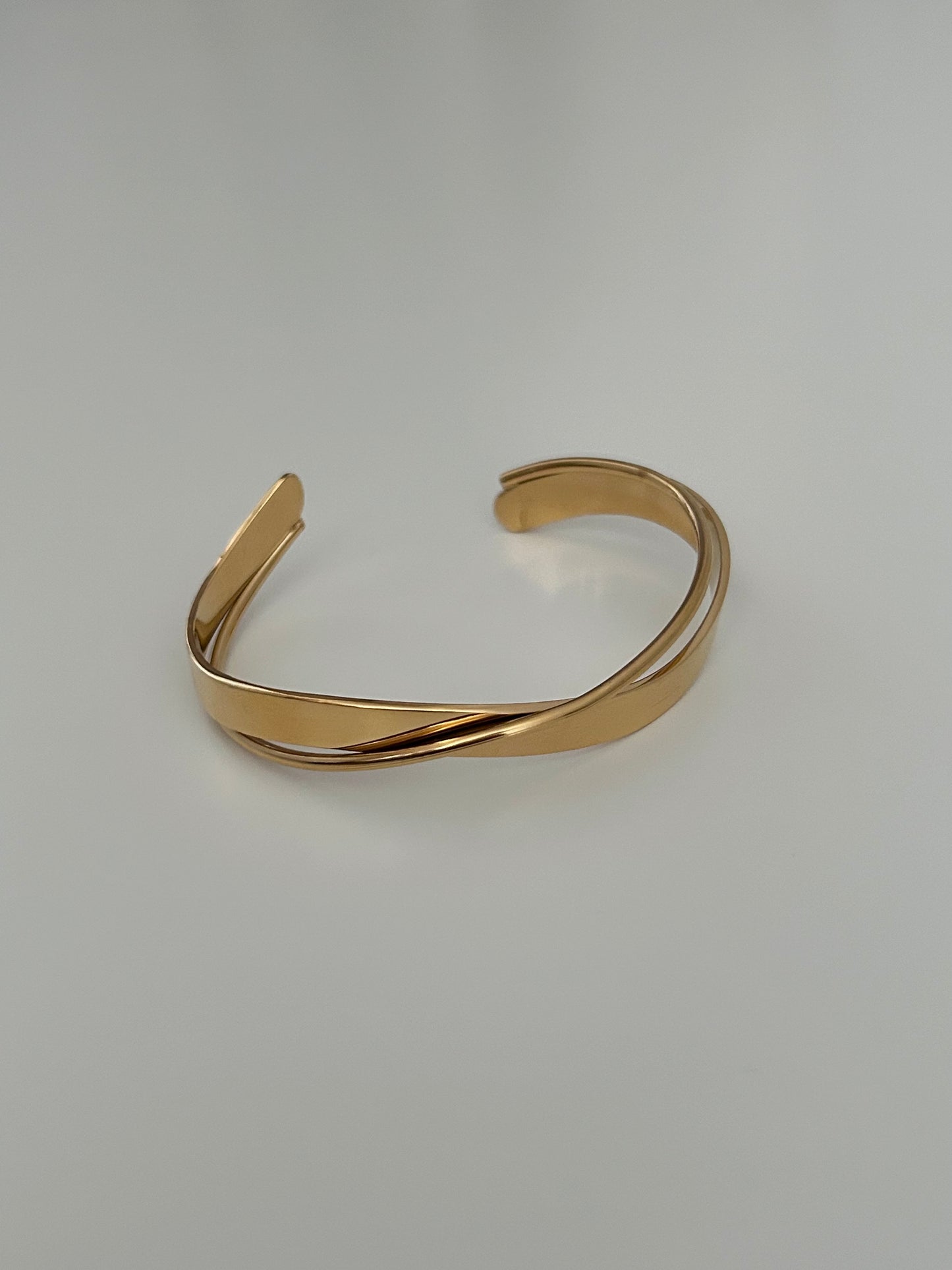 Maldo Bangle in Gold